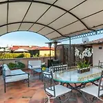 Modern Apartment Near Piazza Di Spagna